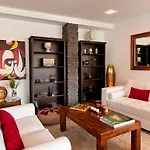 In Spain With Private Pool & Garden 别墅 *
