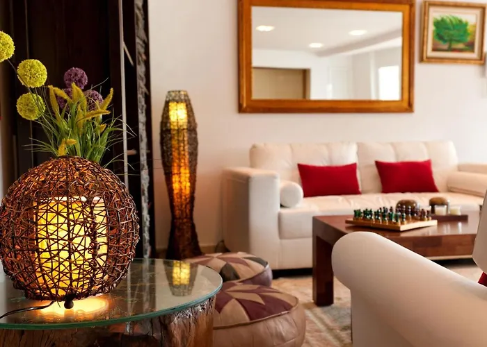 In Spain With Private Pool & Garden אינחניו