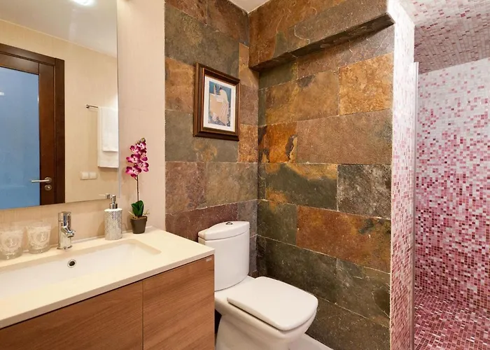 In Spain With Private Pool & Garden אינחניו