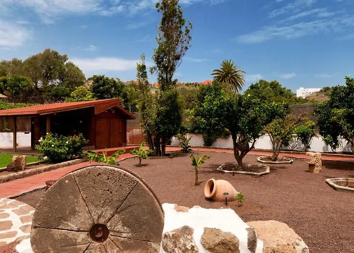 In Spain With Private Pool & Garden