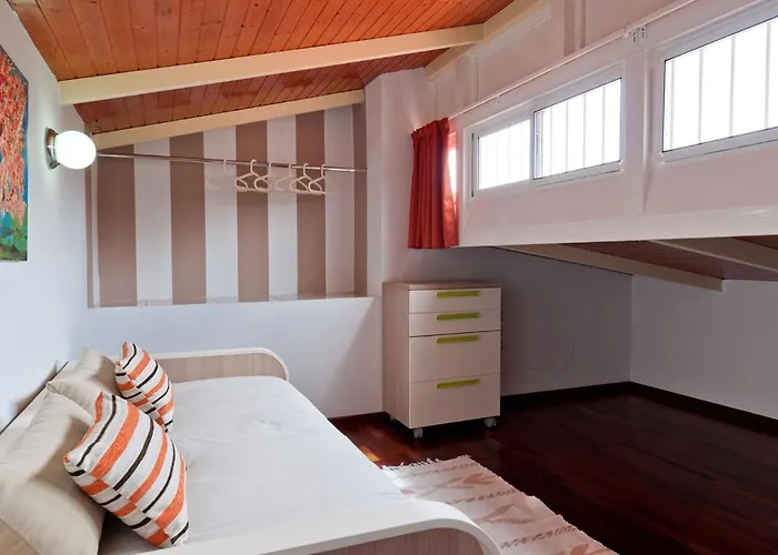 In Spain With Private Pool & Garden אינחניו